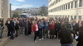 Vratiti radnike na posao